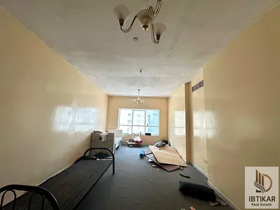 Spacious 2bhk available in abu shagara near bus stop