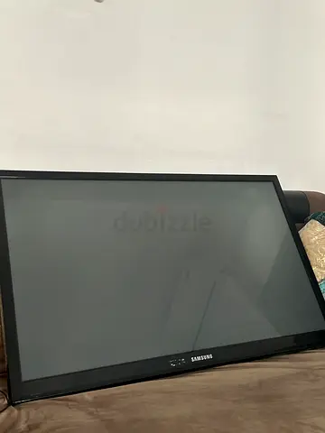 Samsung 32-inch LED TV - Good working condition (Not smart)