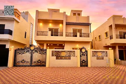 A villa with excellent finishes and a prime location, directly in front of a garden, freehold ownership for all nationalities.