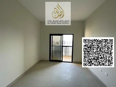 للإيجار بعجمان الجرف 3، غرفة وصالة، 2 حمام، بلكونة، جميع الغرف ماستر، ثاني ساكن وتشطيبات ممتازة. السعر 32,000 سنوي على 4 أو 6 دفعات، التأمين شيك لا يص