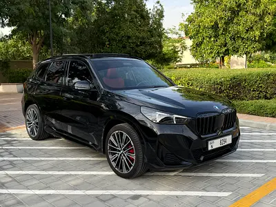 5 years BMW Warranty &amp; service contract - low km - M kit