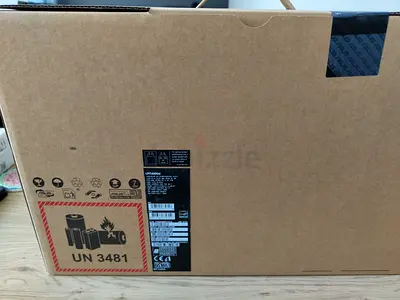 1) ASUS Zenbook S16 OLED, 3k 120Hz, 16-imch, 32GB RAM, 2TB SSD - boxed, yet to open.