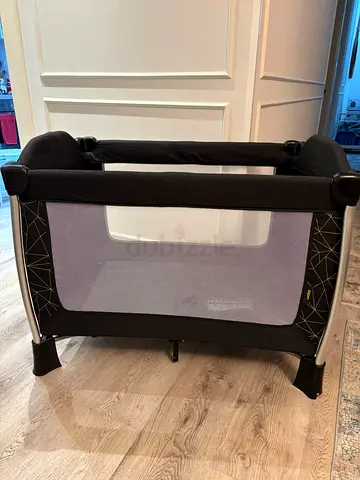 Baby travel cot