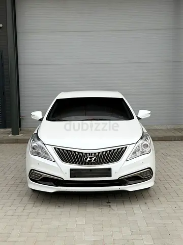 Hyundai (Grandeur) 2016 **Hybrid** in good condition.