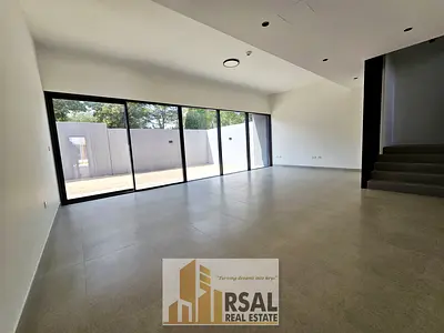 Corner Unit●Closed to Kids Play Area
