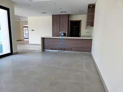 5 Bedroom Townhouse | Ready to move | Freehold