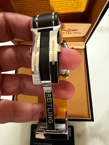 Breitling super avenger chronograp Leather Watch Strap with Deployment Clasp (Manufacture en Suisse)