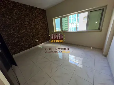 شقة غرفة وصالة، مساحة ممتازة، خزائن حائط، 2 حمام، موقع مميز، تصميم عملي، مناسبة للسكن المريح، السعر 35 ألف.