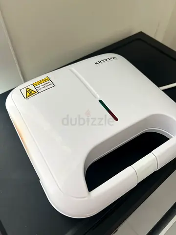 white sandwich maker