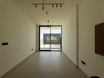 Higher Floor | Spacious Unit | Community View