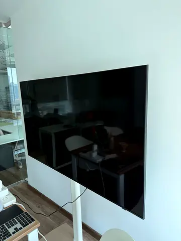 Samsung 65” 4K Smart TV (UA65DU7000) - Excellent Condition