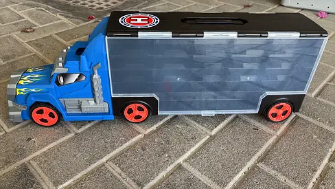 Hot wheel truck