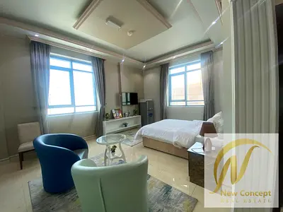 استمتع بالعيش في ستوديو مميز بإطلالة بحرية مباشرة على كورنيش عجمان. يحتوي على مطبخ منفصل ومساحة واسعة ومريحة مع باركنج أسفل البناية. يشمل جميع الفواتي