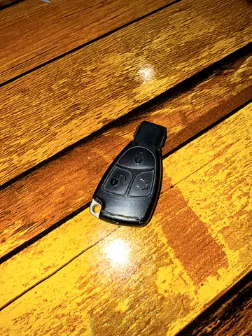 Mercedes benz key