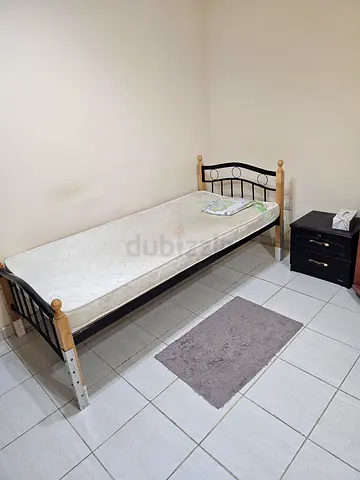 1100/- Bed Space for executive bachelor, fire station road, muveilah, sharjah