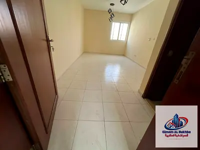 شقة غرفة وصالة للإيجار في الشواهين مع تكييف مركزي وغاز مركزي موقع مميز قريب من جميع الخدمات مساحة مناسبة