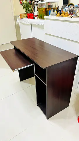 Compact Wooden Computer Desk with Pull-Out Keyboard Tray – Good Condition