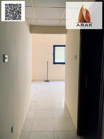 للإيجار السنوي استوديو مميز في شارع الكويت بمنطقة النعيمية 2، موقع حيوي قريب من جميع الخدمات والمرافق الأساسية، مناسب للأفراد الباحثين عن سكن عملي واق