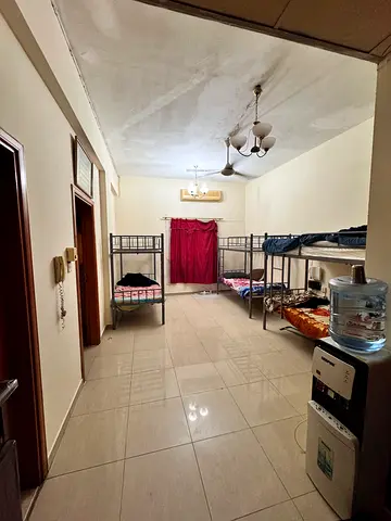 BED SPACE FOR EXECUTIVE BACHELORS