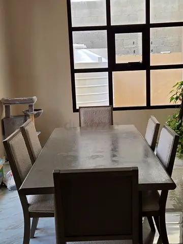 Dining table and 6 chairs