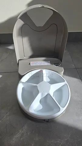 PetSafe automatic feeder with detachable tray