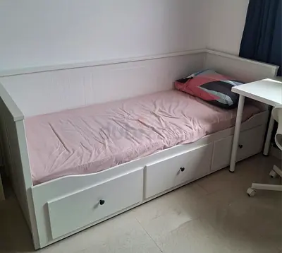 Ikea White Single Daybed with Underbed Drawers. With mattress