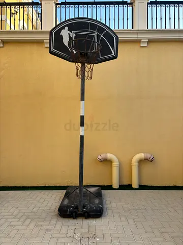 Basketball hoop with base