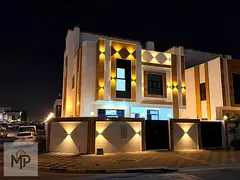 Three-story corner villa in a prime location close to all services. 7 rooms.