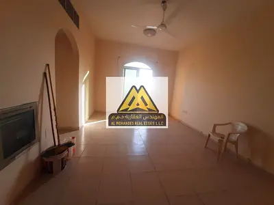 شقة غرفة وصالة ببلكونة للإيجار في المويهات 2 – موقع مميز على شارع رئيسي وسعر مناسب