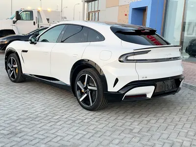 صورة 5 لـ 2025 Xiaomi YU7
