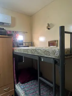 SATWA BED SPACE IN FLAT INDIANS