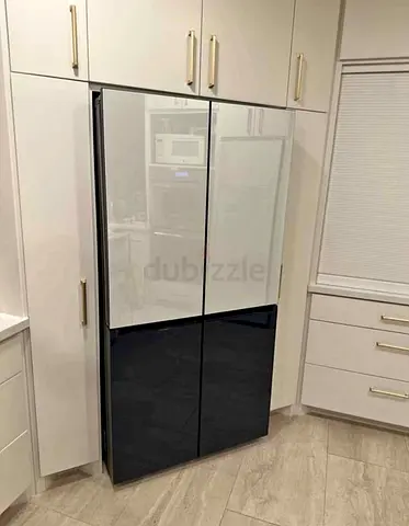 Im Selling Samsung 820 litres Bespoke 4-Door Refrigerator with Customizable Design Colour Panels