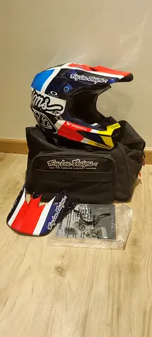 Troy lee SE5 carbon full face helmet