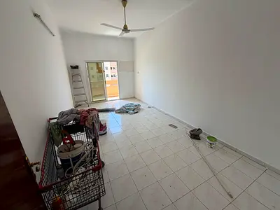 غرفه صالة # بدون تكييف  # صيانه فري # كورنيش  عجمان