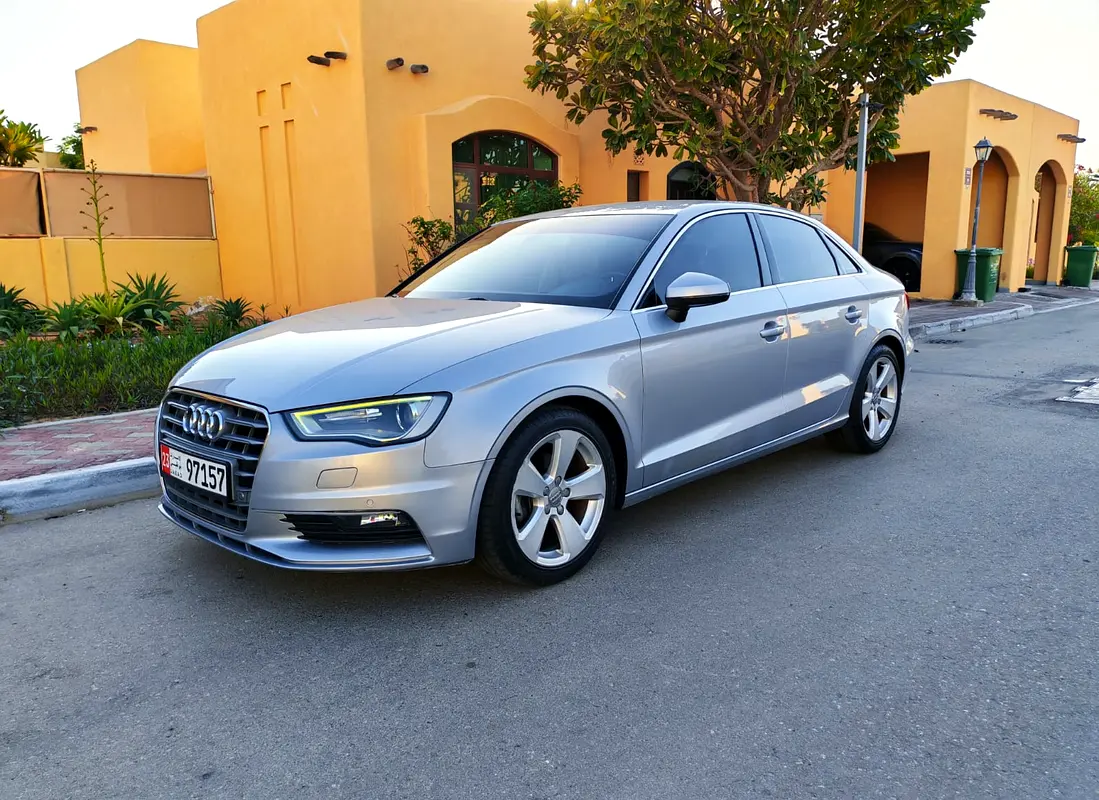 Audi A3 2016 — photo 1 of 15