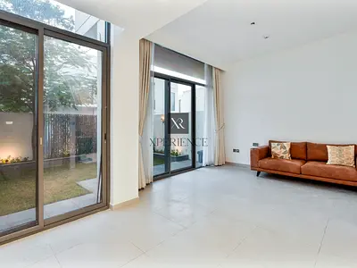 MODERN FAMILY LIVING | FAMILY COMMUNITY | 3BR+MAID| RESALE