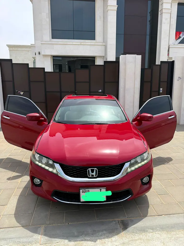 Honda Accord 2014 — photo 1 of 9
