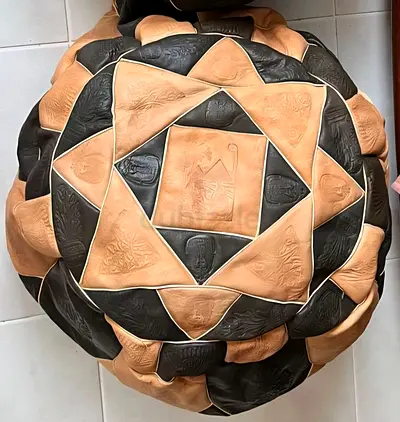 Ottoman (leather pouffe)