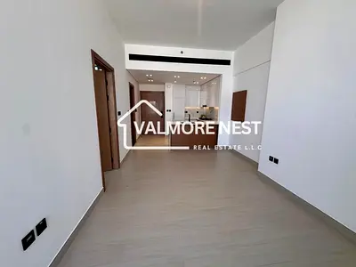 Luxury home in a prestigious community I Available in 4 cheques I Prime spot