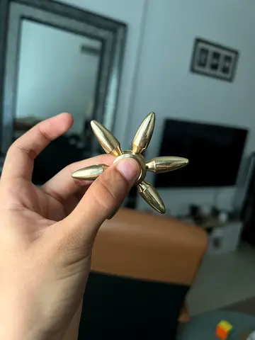 URGENT SALE🛑🛑 Metallic golden spinner