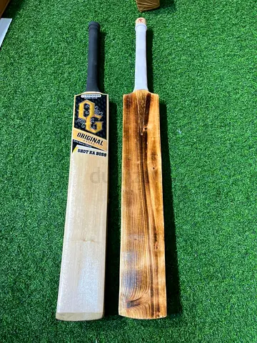 English Willow Cricket Bat - Good Playing Condition