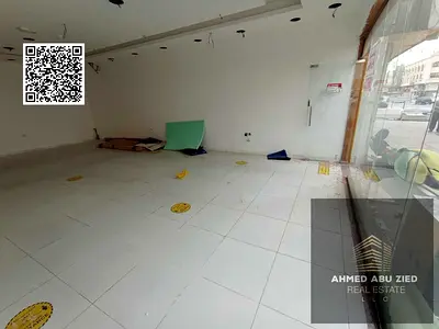 محل تجاري بمساحة مميزة على شارع رئيسي بالقرب من شارع الشيخ عمار وبالقرب من مخرج دبي