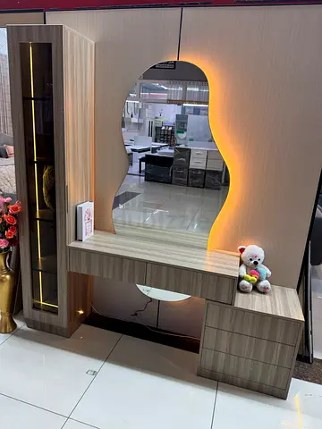 Modern Wall-Mounted Hallway Console with LED Mirror