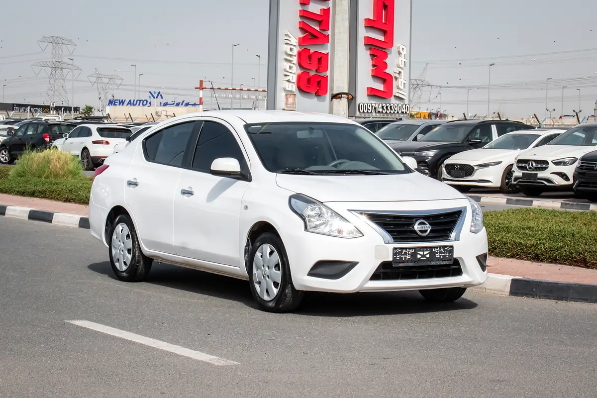 Nissan Sunny 2022 — photo 1 of 14