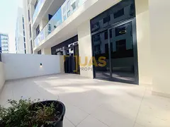 1bhk Apartment | Huge Terrace | Near World Trade Metro