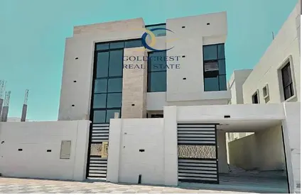 5 Bed Room plus Study Villa For Sale!