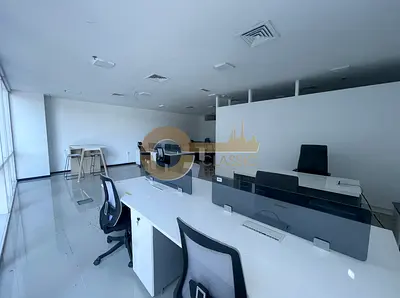 SPACIOUS UNIT | 4 PARKING | VACANT | RPIME SPOT