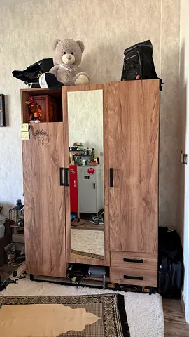 Wooden closet with mirror - 133x200x60 cm - Excellent Condition (price reduced - urgent sale)