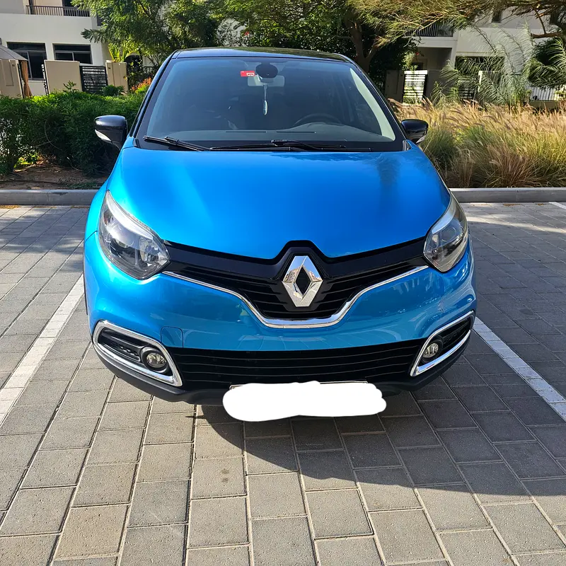 Renault Captur 2016 — photo 1 of 6