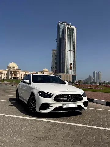 Mercedes E250 - 2023 Excellent Condition Full option - مرسيدس اي كلاس 250 موديل 2023 نظيف جداً